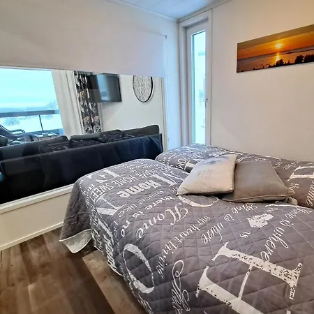 아파트 Aurinkoranta D14 Merinaekoealalla 칼라조키